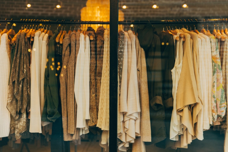vitrine-BENDEJUN-min_clothe_fashion_store_shop_window_store_front-21277